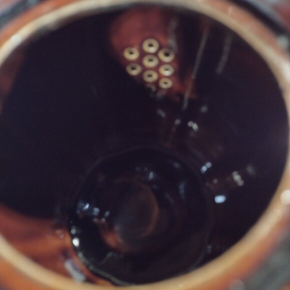 Hand-painted Ceramic Tea Pot – Brown, Gold, and Floral Design, Made in Japan - Picture 10 of 10